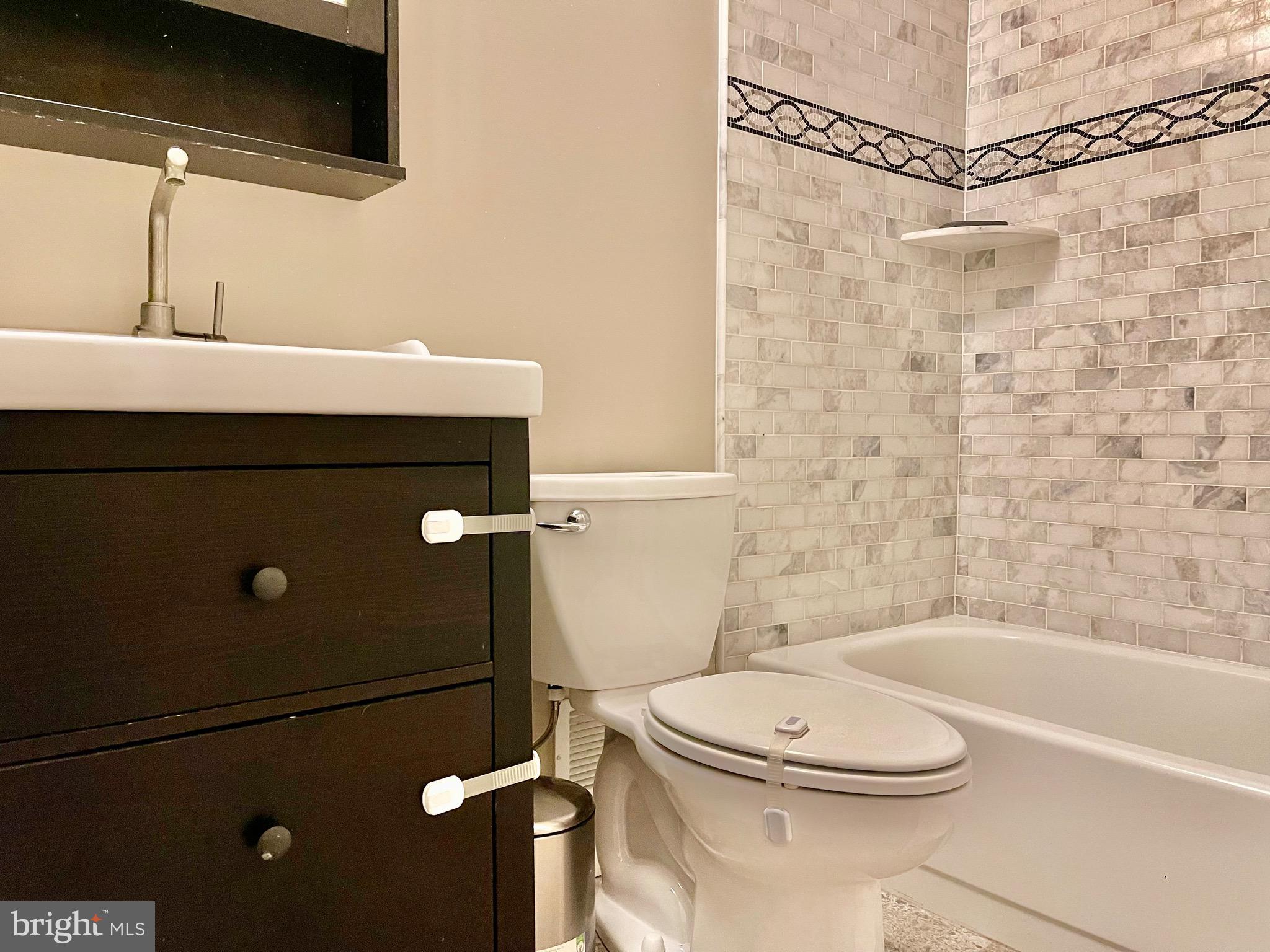 15516 Peach Leaf Lane North Potomac, MD 20878 - Photo 26 of 33 Gallery Image 26