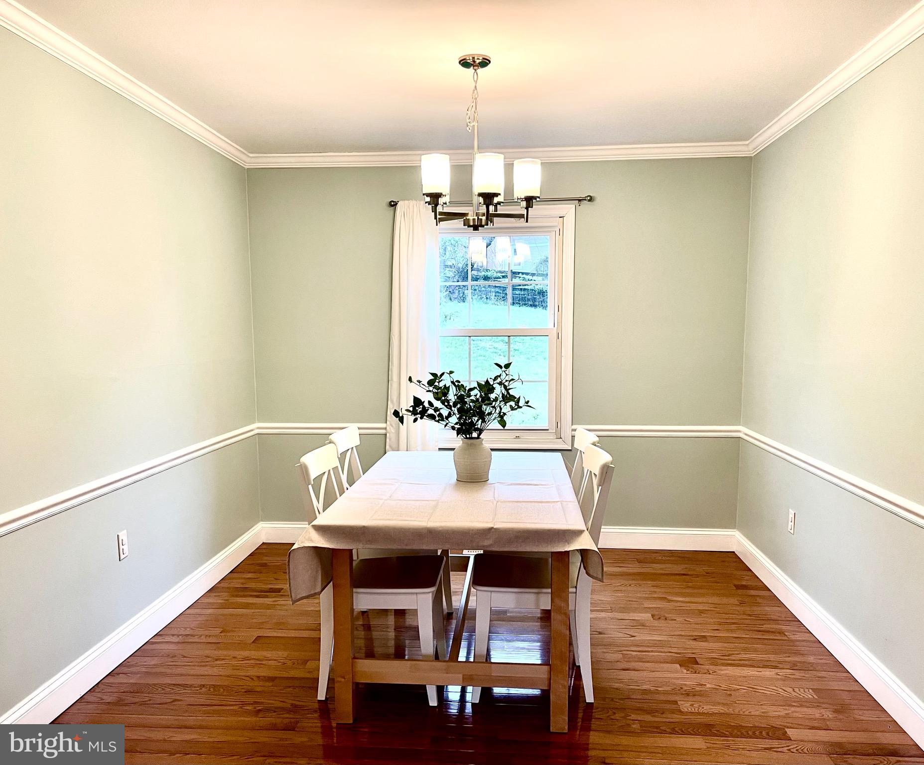 15516 Peach Leaf Lane North Potomac, MD 20878 - Photo 4 of 33 Dining room