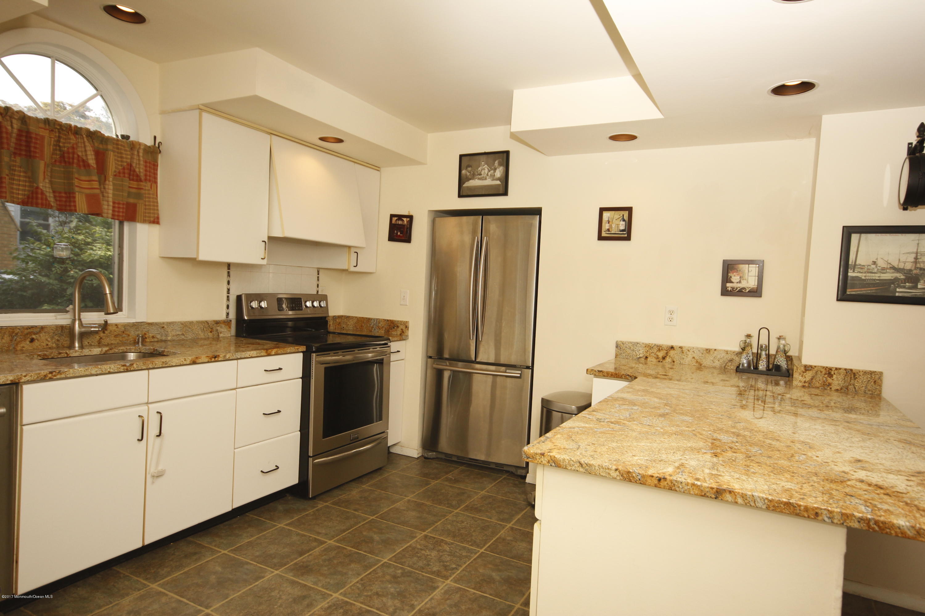 595 Holmdel Road Hazlet, NJ 07730 - Photo 6 of 25 595 Holmdel Road