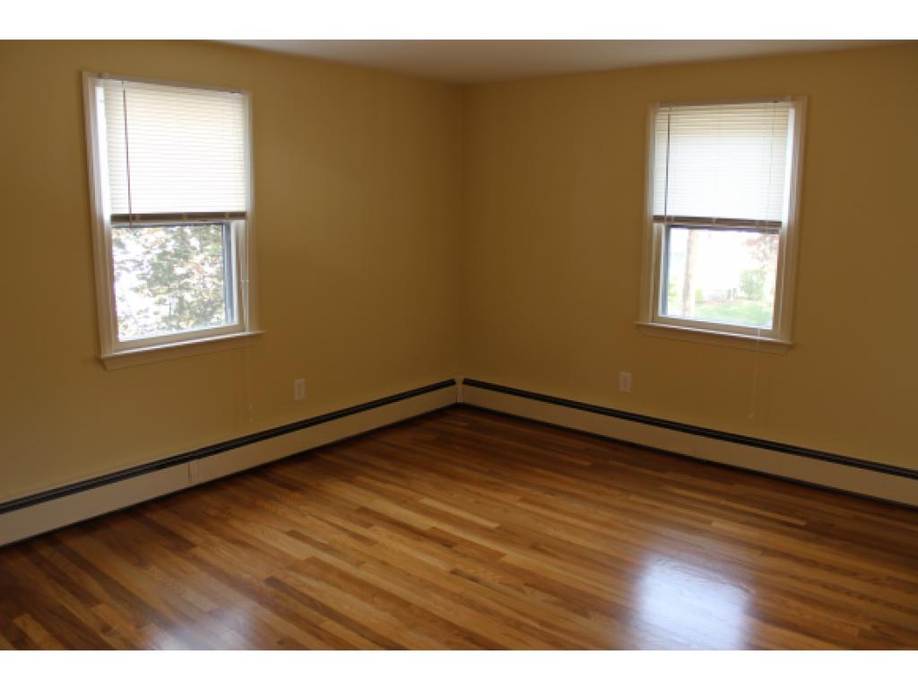 314 Walnut Street Manchester, NH 03104 - Photo 14 of 24 Gallery Image 14