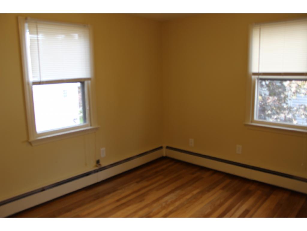 314 Walnut Street Manchester, NH 03104 - Photo 15 of 24 Gallery Image 15