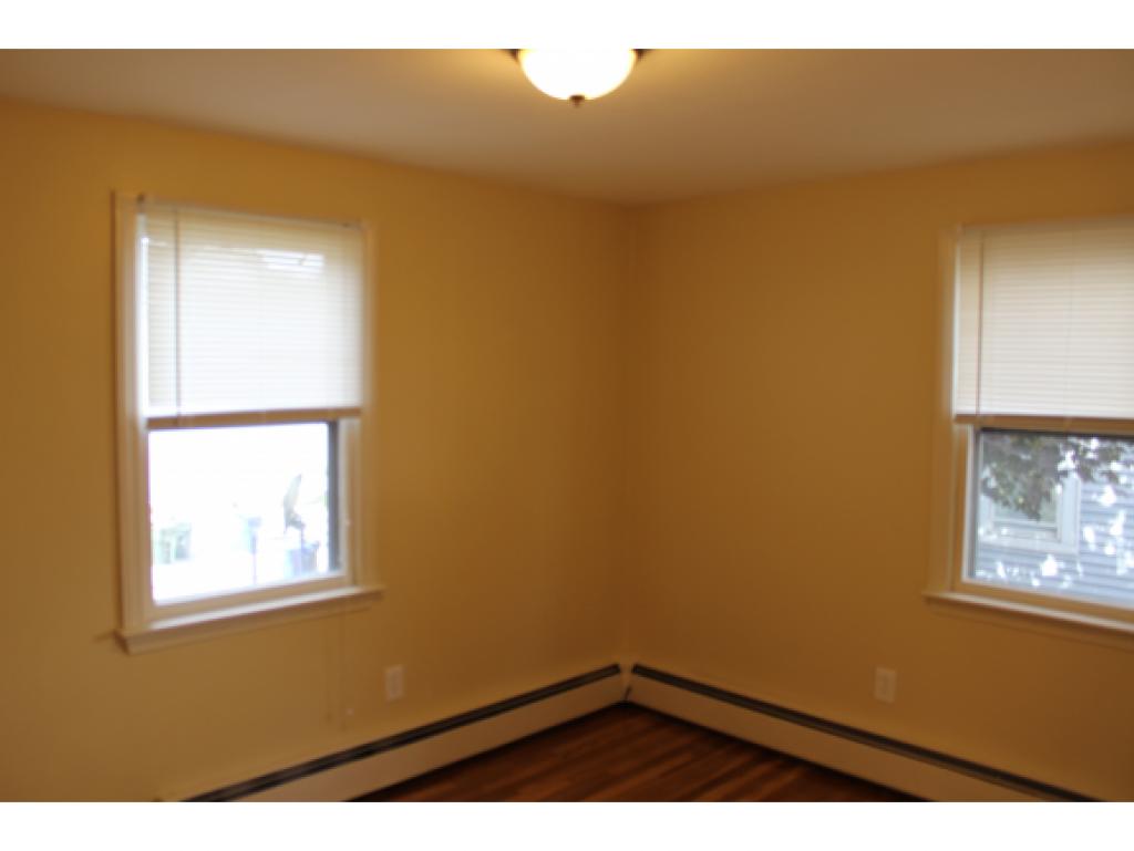 314 Walnut Street Manchester, NH 03104 - Photo 8 of 24 Gallery Image 8