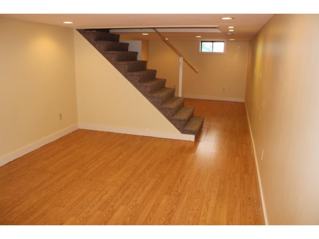 314 Walnut Street Manchester, NH 03104 - Photo 10 of 24 Gallery Image 10
