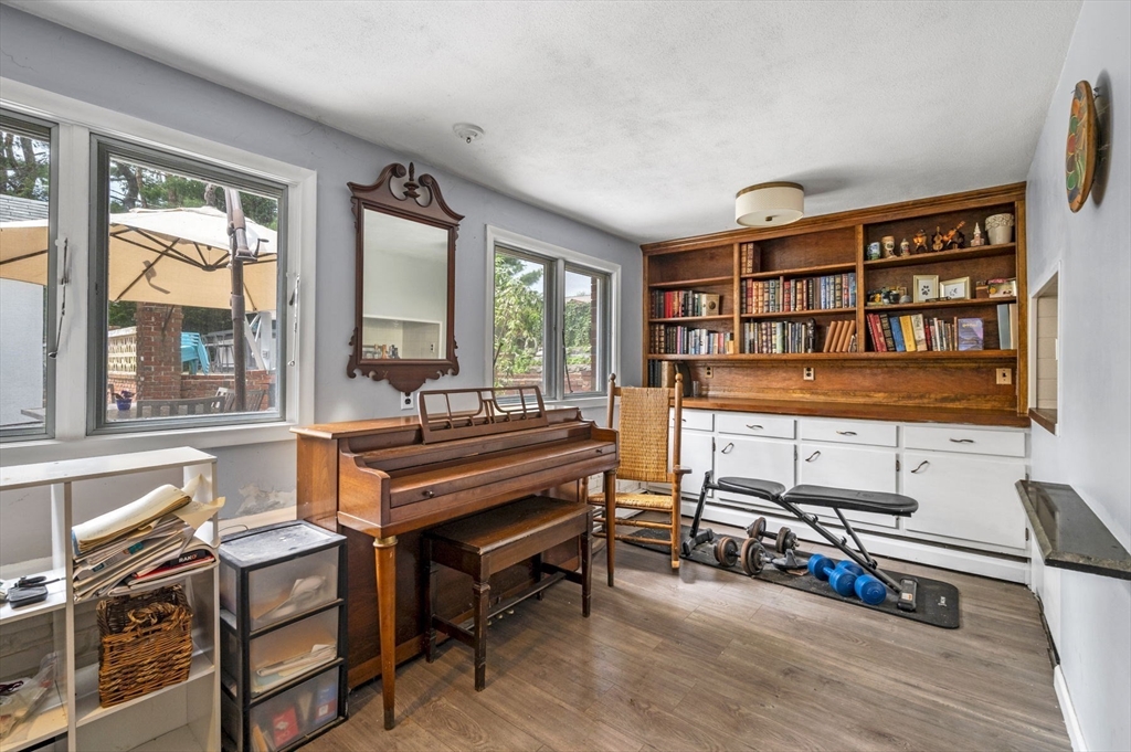 82 Cornell Road Marblehead, MA 01945 - Photo 24 of 41