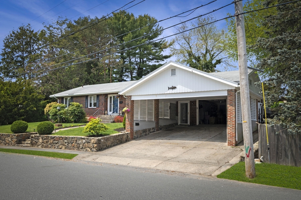 82 Cornell Road Marblehead, MA 01945 - Photo 3 of 41