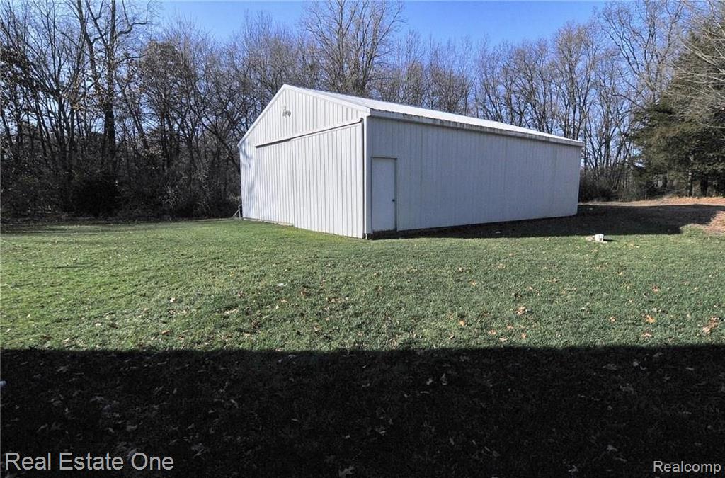 3815 East Coon Lake Road Howell, MI 48843 - Photo 28 of 30