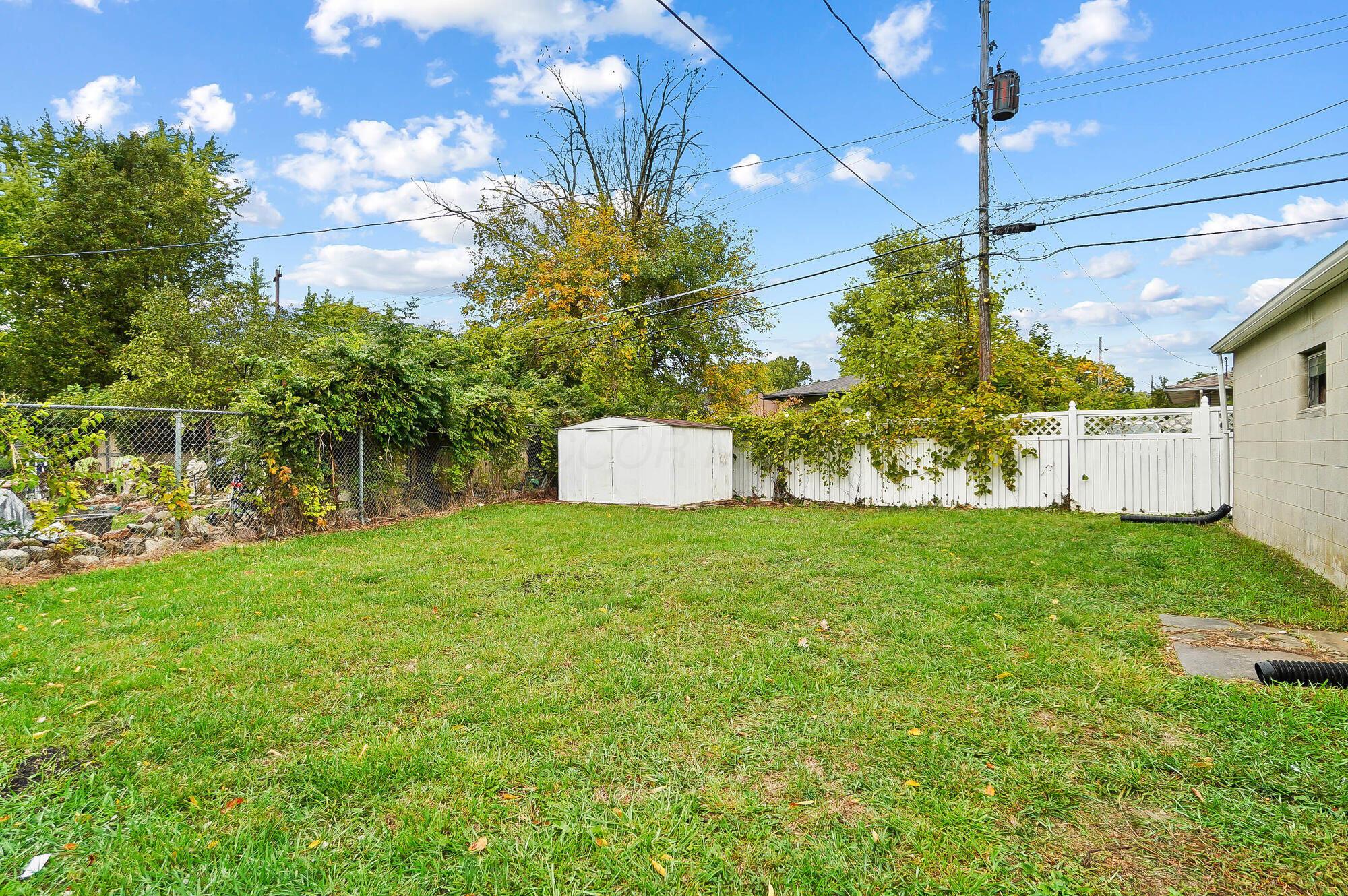 1650 Page Road Columbus, OH 43207 - Photo 39 of 42 038