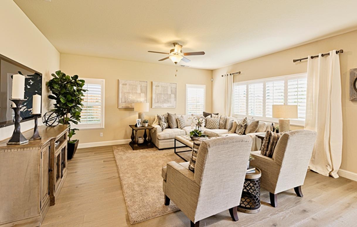 3709 Bonifacio Way, Unit 177 Merced, CA 95340 - Photo 4 of 19 Gallery Image 4