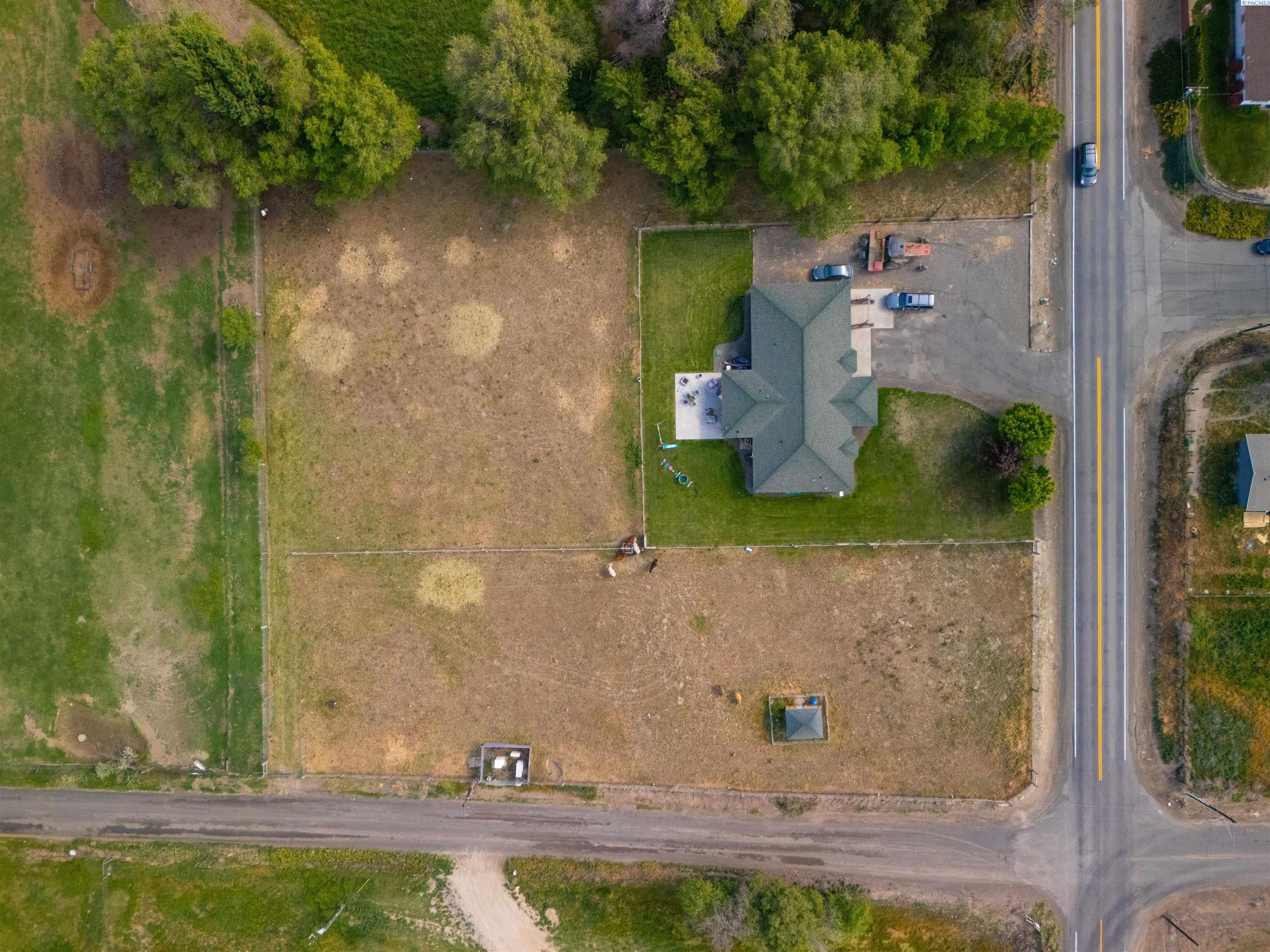 1811 Beam Road Granger, WA 98932 - Photo 20 of 26 Gallery Image 20
