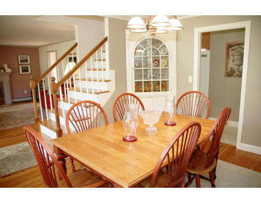30 Raymond Road Concord, MA 01742 - Photo 3 of 9 Gallery Image 3