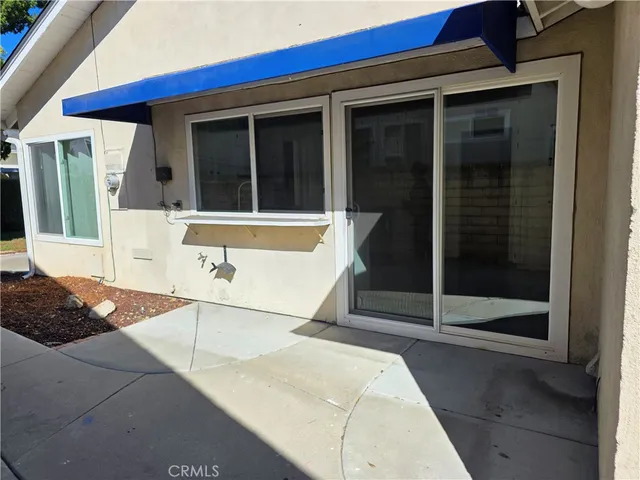 a view of a entryway of the house