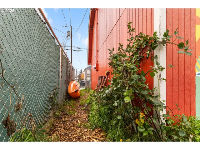 $374,453 | 2045 Liberty Street Northeast, Salem, OR 97301