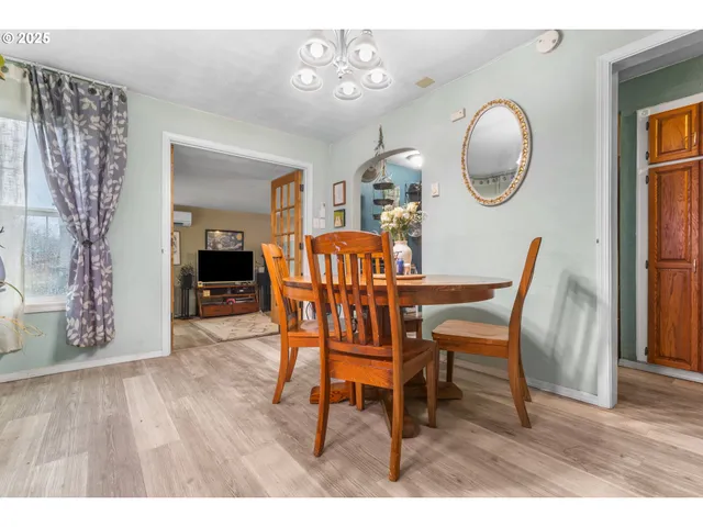 $374,453 | 2045 Liberty Street Northeast, Salem, OR 97301