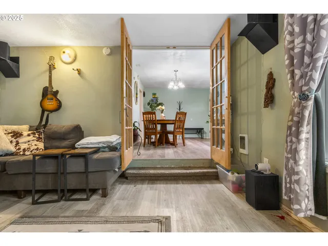 $374,453 | 2045 Liberty Street Northeast, Salem, OR 97301