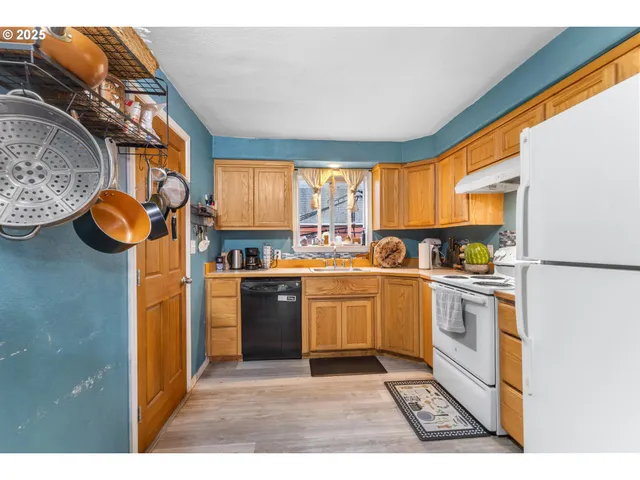 $374,453 | 2045 Liberty Street Northeast, Salem, OR 97301