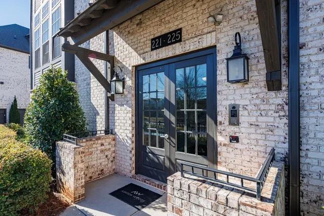 $2,500 | 225 Britten Pass, Alpharetta, GA 30009