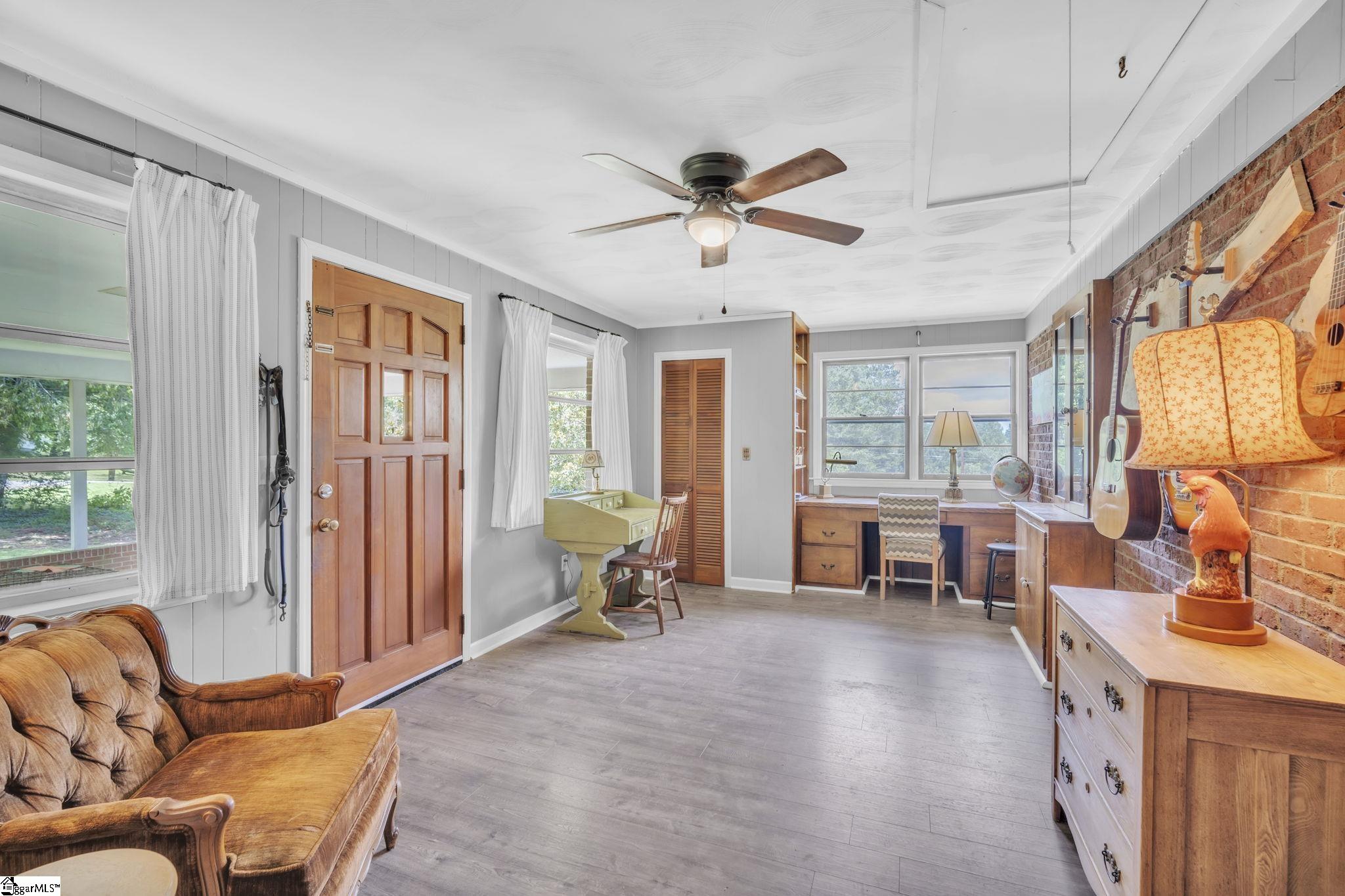 103 West Crestview Street Landrum, SC 29356 - Photo 2 of 27