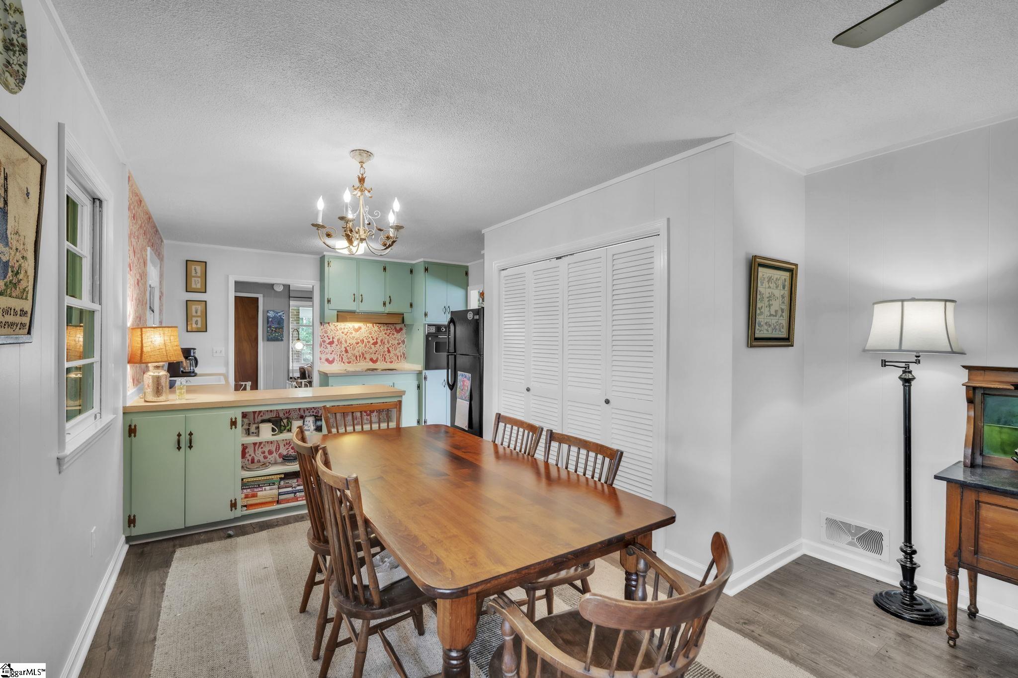 103 West Crestview Street Landrum, SC 29356 - Photo 5 of 27