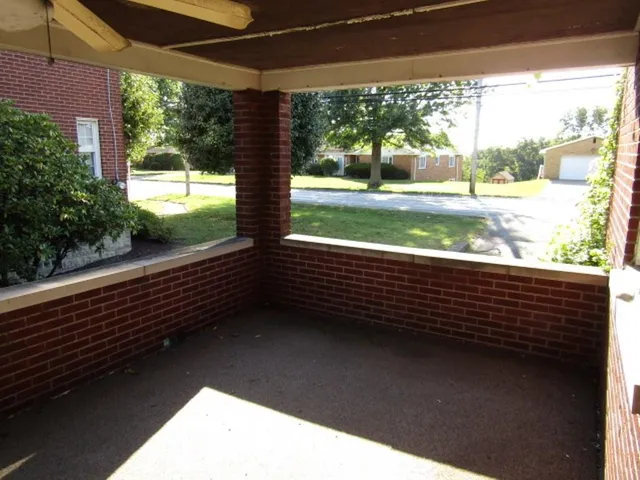 $114,900 | 328 Commonwealth Avenue, West Mifflin, PA 15122