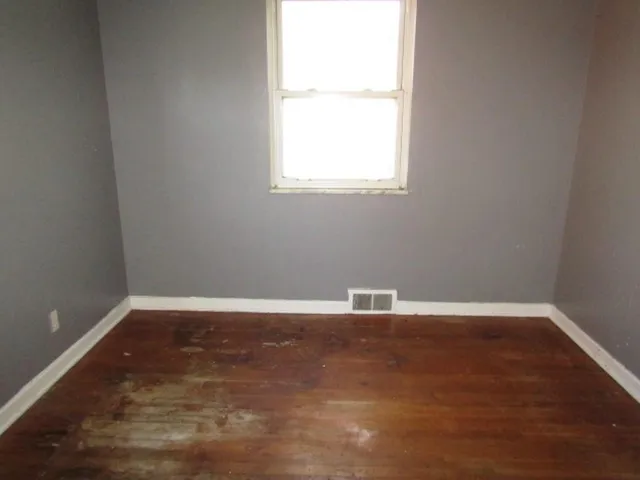 $114,900 | 328 Commonwealth Avenue, West Mifflin, PA 15122