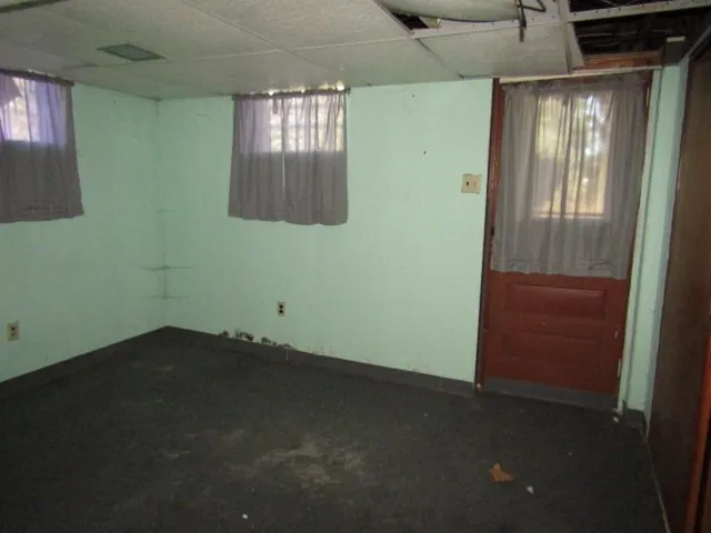 $114,900 | 328 Commonwealth Avenue, West Mifflin, PA 15122