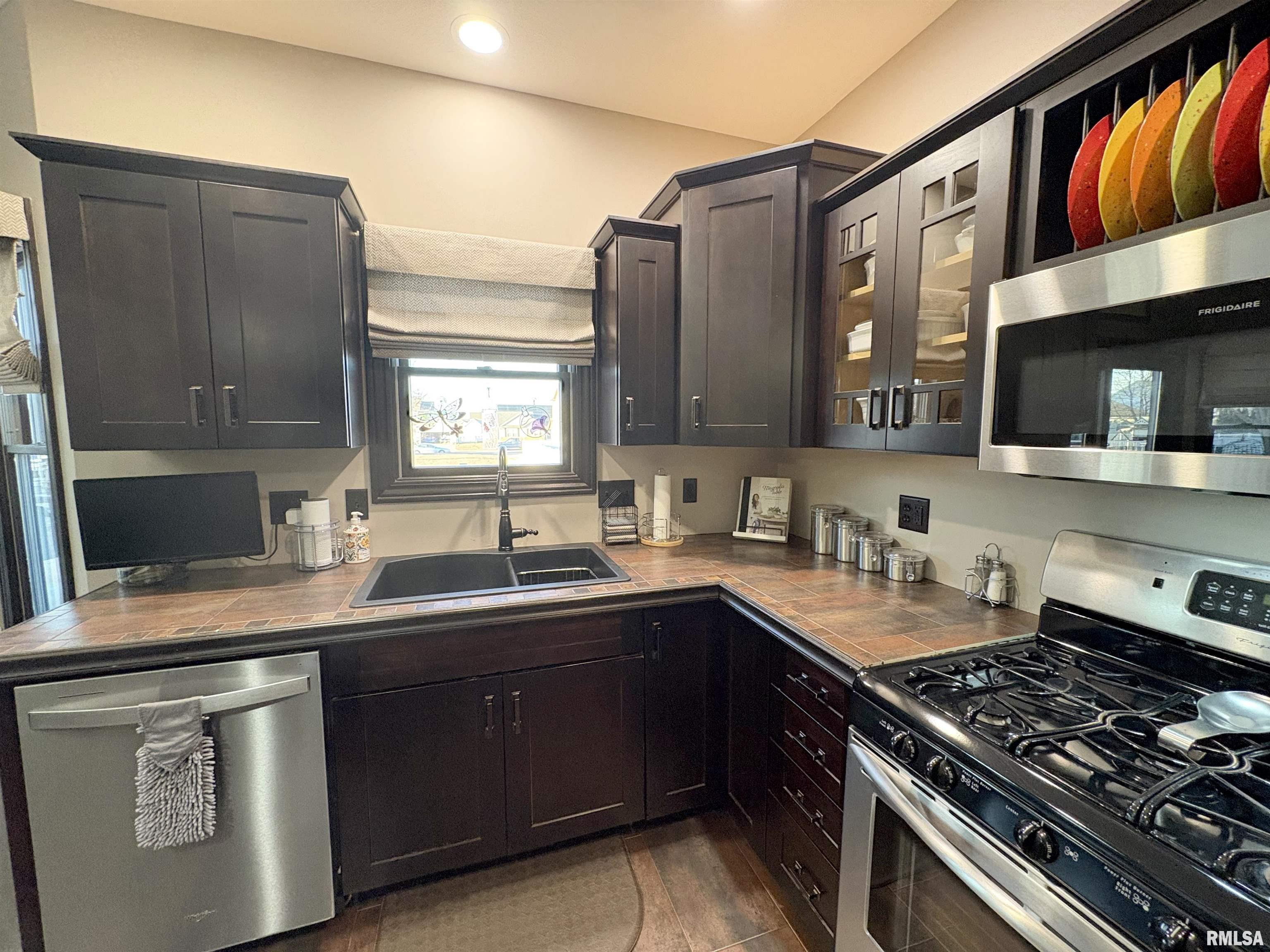 1441 Jadens Way Washington, IL 61571 - Photo 15 of 58