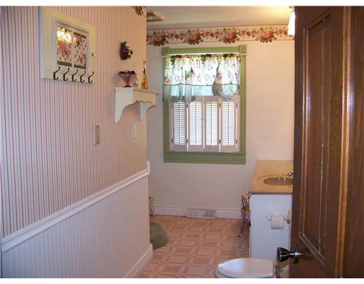 224 Dairy Farm Road Mount Morris, PA 15349 - Photo 14 of 18 Master Bath/Spa.