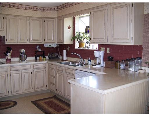 224 Dairy Farm Road Mount Morris, PA 15349 - Photo 3 of 18 Kitchen.
