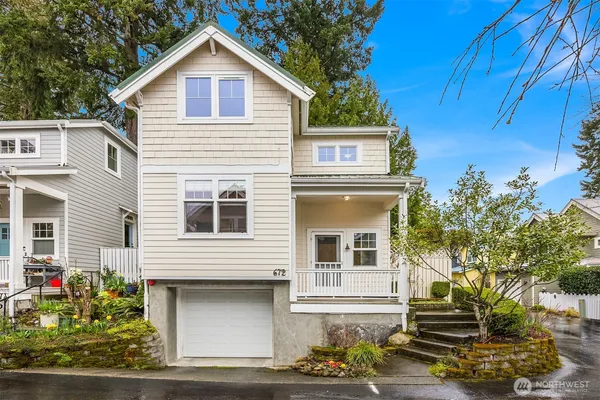 $698,000 | 672 Madison Avenue North, Unit 14, Bainbridge Island, WA 98110