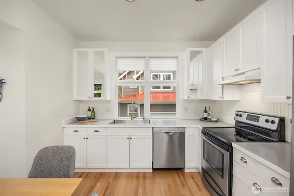 $698,000 | 672 Madison Avenue North, Bainbridge Island, WA 98110