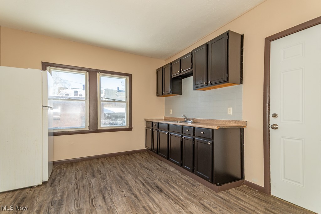 813 Wayside Road Cleveland, OH 44110 - Photo 8 of 22 Gallery Image 8