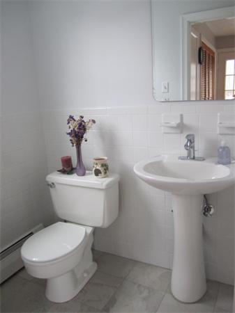 28 East Boulevard Road Newton, MA 02459 - Photo 12 of 23 Gallery Image 12