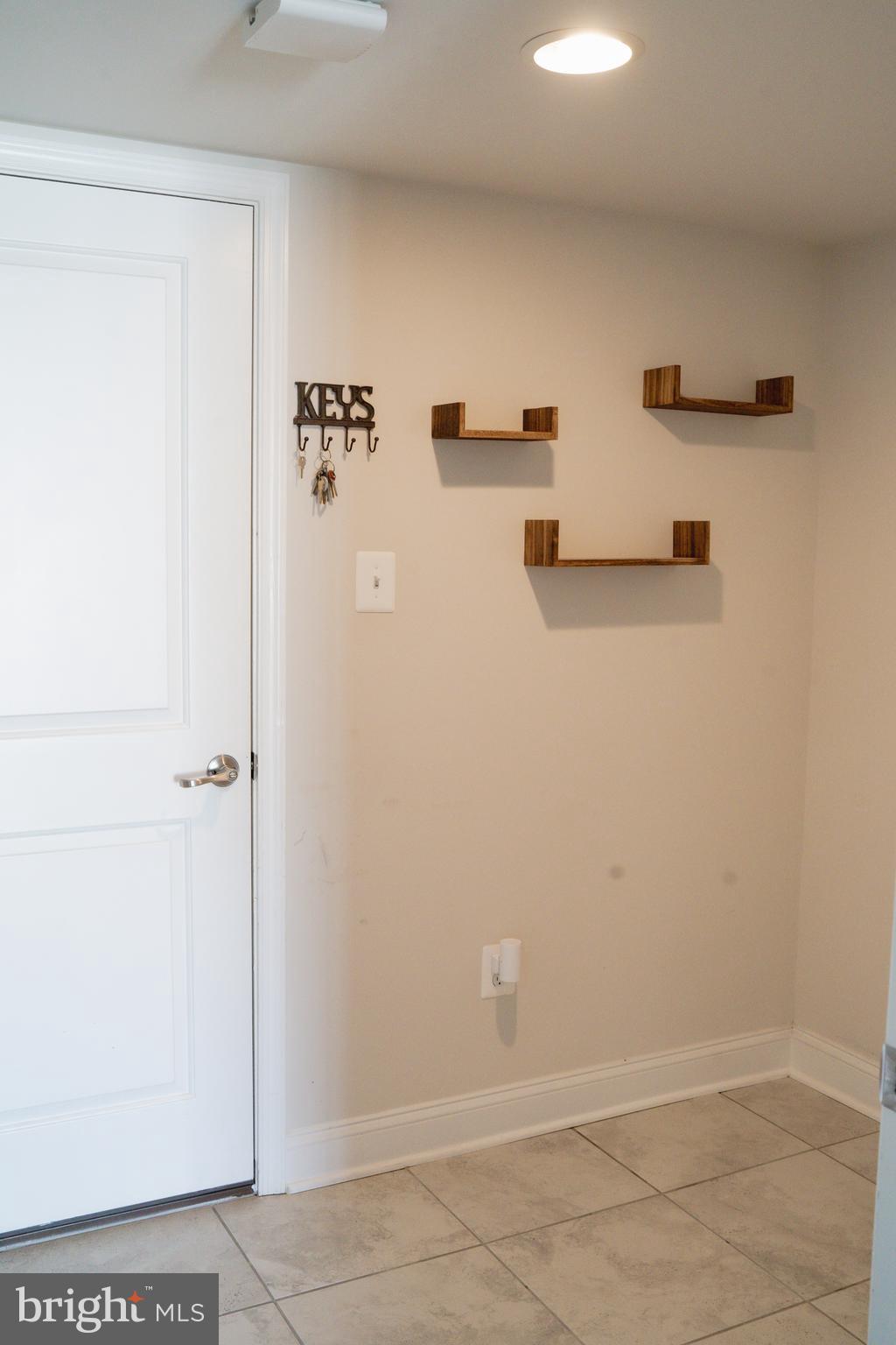 36046 Auburn Way Millsboro, DE 19966 - Photo 46 of 56 Mud room off of garage