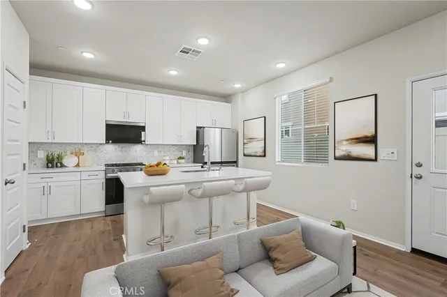 $3,599 | 28506 Via Priorat, Temecula, CA 92591