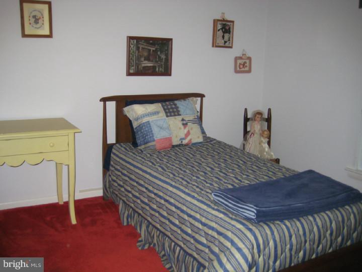 562 Lamplighter Road Horsham, PA 19044 - Photo 14 of 19 Bedroom 3