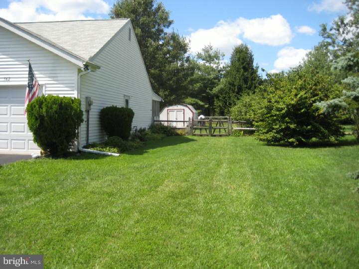 562 Lamplighter Road Horsham, PA 19044 - Photo 17 of 19 Exterior Side