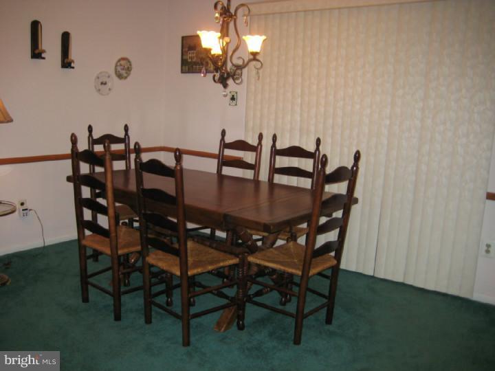 562 Lamplighter Road Horsham, PA 19044 - Photo 6 of 19 Dining Room