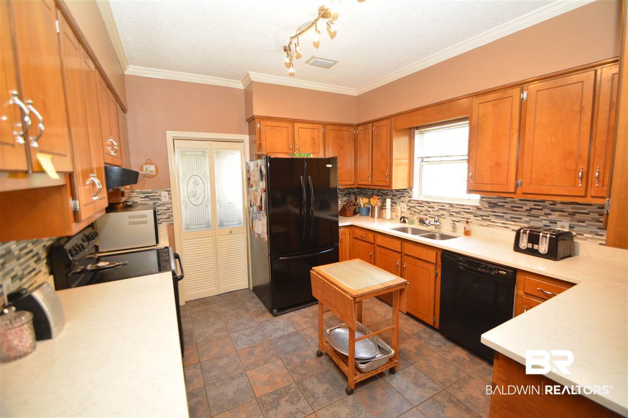 1701 Pine Station Road South Mobile, AL 36695 - Photo 2 of 33