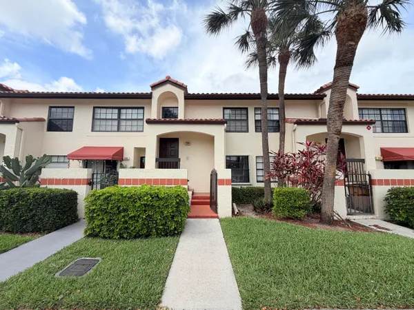 $3,500 | 706 Freedom Court, Unit 706, Deerfield Beach, FL 33442
