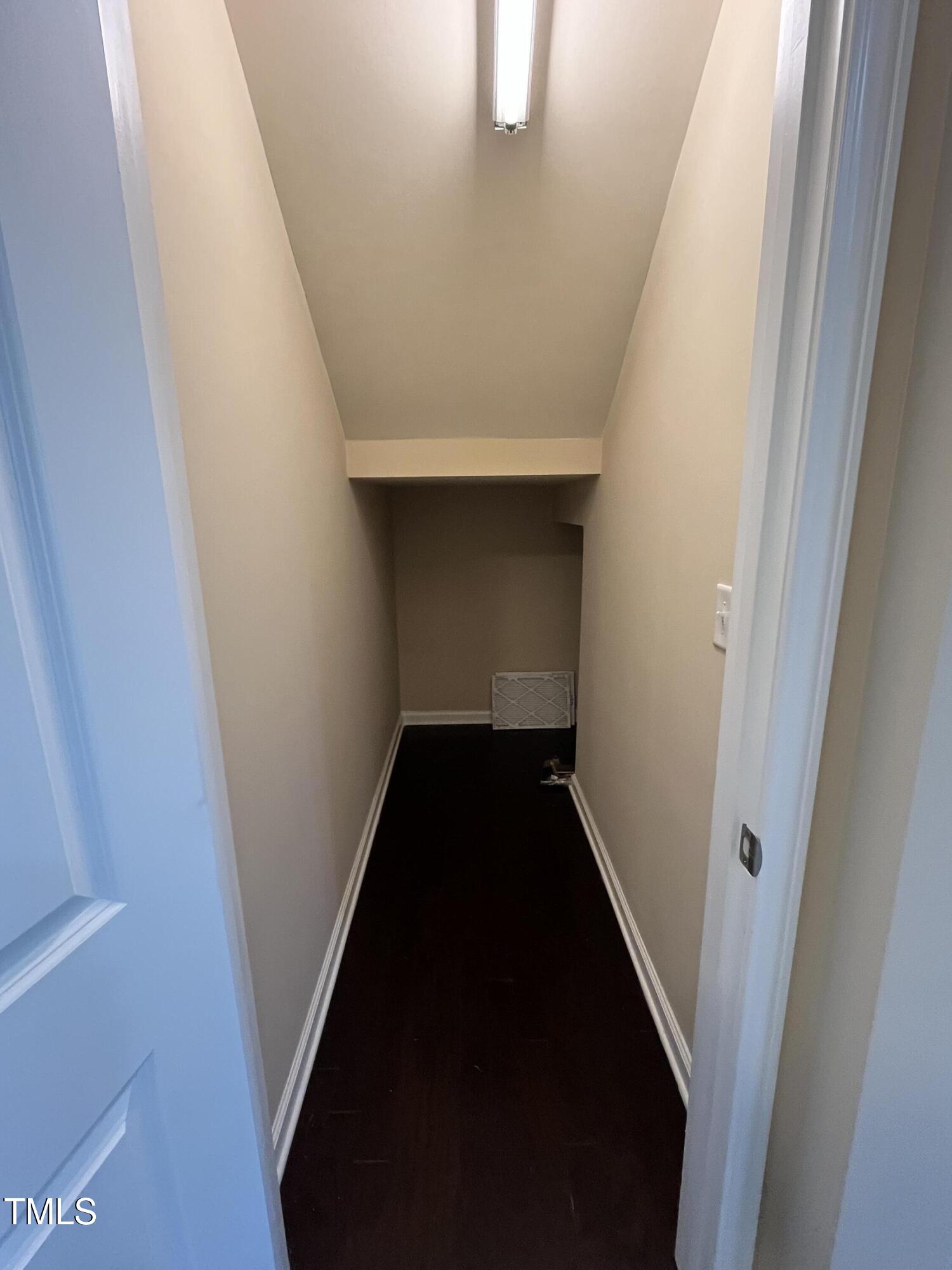 7205 Ladbrooke Street Raleigh, NC 27617 - Photo 5 of 28 IMG_8331
