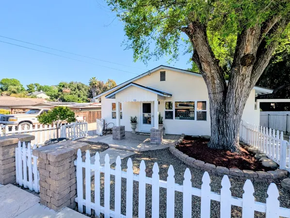 $899,000 | 98 Mountain View Street, Oak View, CA 93022