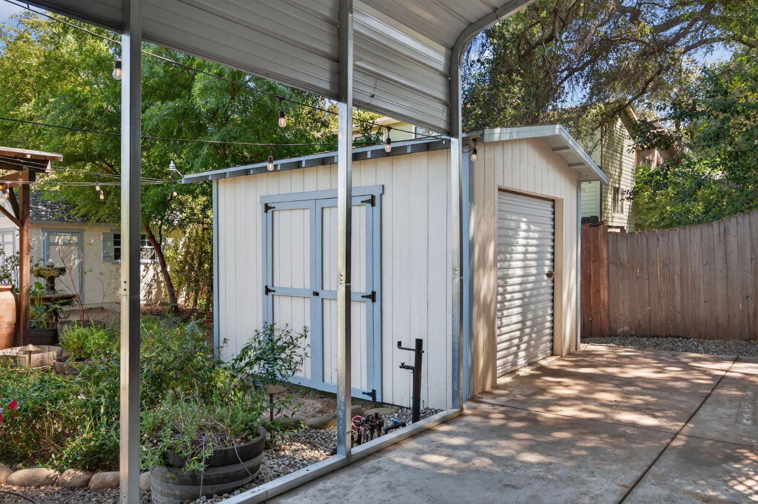 98 Mountain View Street Oak View, CA 93022 - Photo 33 of 42 a view of a house with backyard and garden