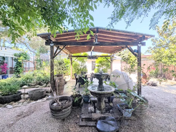 $899,000 | 98 Mountain View Street, Oak View, CA 93022