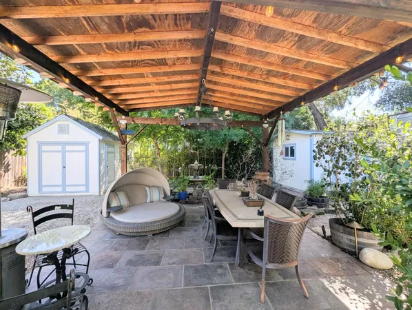 $899,000 | 98 Mountain View Street, Oak View, CA 93022