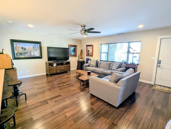 $899,000 | 98 Mountain View Street, Oak View, CA 93022