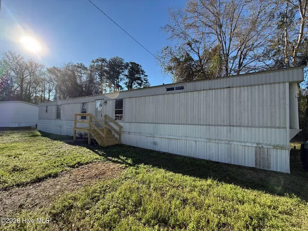 $900 | 113 Barbour Road, Unit 3, Hubert, NC 28539