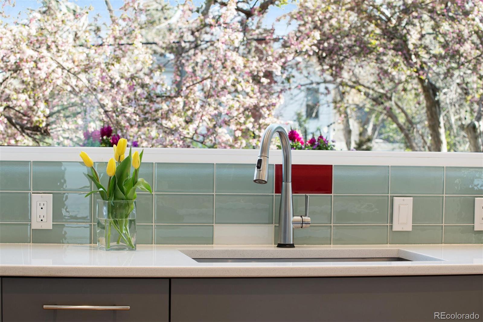 500 Iris Avenue Boulder, CO 80304 - Photo 15 of 39 a bathroom with a sink and mirror