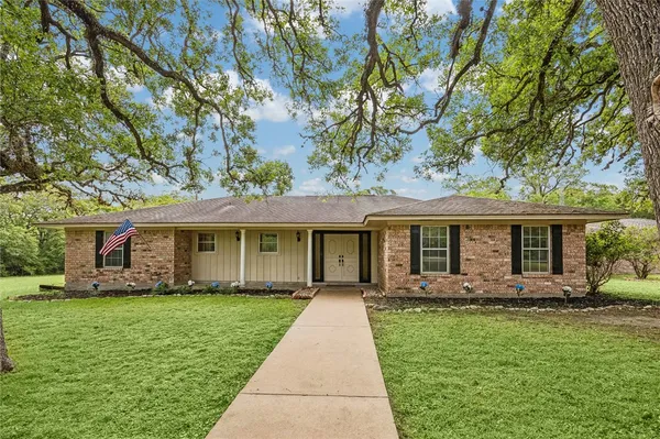 $450,000 | 4844 Afton Oaks Drive, College Station, TX 77845