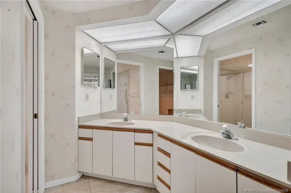 $355,000 | 6101 Southeast Landing Way, Unit 5, Stuart, FL 34997