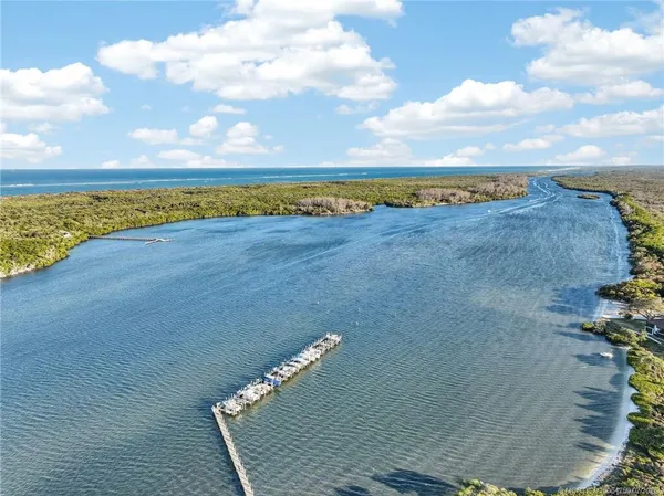 $355,000 | 6101 Southeast Landing Way, Unit 5, Stuart, FL 34997